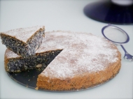 hazelnut-poppy-seed-cake