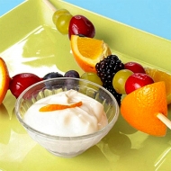Dieta a mlsání? Já si dělám ovocné špízy s jogurtem.