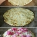 === Ingredience ===
korpus pizzy
1 malý květák, po nastrouhání použijte 3 hrnky
1/4 hrnku nastrouhaného parmazánu
1/4 hrnku nastrouhané mozzarelly
1 lžíce sušeného oregána
1 velký stroužek česneku, prolisovat
2 vajíčka
špetka soli a pepře

na ozdobu pizzy
domácí sugo, rajčatový protlak, cibule, česnek, špetka soli (povařit v kastrůlku, rozmixovat)
libová šunka - může být parmská
čerstvé lístky bazalky
1 hrnek nastrouhané mozzarelly
špetka sušeného oregana
čerstvá čili paprička

=== Příprava ===
Květák si nastrouhejte do mísy na hrubém struhadle, nastrouhané kousky by neměly být větší než velikost rýže. Použijte cca 3 hrnky nastrouhaného květáku. Potom přidejte parmazán a mozzarellu, vajíčka, česnek a oregáno. Všechno pěkně promíchejte a na pečícím papíru lehce potřeném olivovým olejem vytvarujte kolečko pizzy.

Pizzu vložte do trouby předehřáté na 250°C a pečte do zlatova. Vyndejte jí, přidejte na vrch rajčatové sugo. Na pizzu dejte šunku a zasypte sýrem. Dejte ještě na 5 minut do trouby, dokud sýr nezačne bublat. Vyndejte z trouby a posypte lístky bazalky.

PS:
Někdy je květák vodnatý, pomůže dát ho nastrouhaný na 4 minuty do mikrovlnky, potom ho přesypat do útěrky, tu utáhnout do ranečku a přebytečnou vodu kroucením útěrky vymačkat. Ostatní ingredience potom přimíchat až květák zcela vychladne.