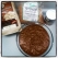 150g lískových ořechů
1/2 hrnku kakaového prášku
1 vanilkový lusk
3 polévkové lžíce nerozpuštěného kakaového másla
horká voda na rozředění
třtinový cukr na doslazení

V troubě opečeme lískové oříšky cca 10 minut na 180 °C, které poté v mixéru důkladně rozmixujeme. Přidáme kakao, cukr, kakaové máslo, zrníčka vanilky a pro začátek 3 polévkové lžíce horké vody.

Rozmixujeme do hladké hmoty. Pozor na mixér, ať se nepřehřeje :-)

V případě potřeby přidejte horkou vodu.

Krém skladujeme v uzavřené nádobě, v chladu po dobu max. 1 měsíce.
