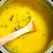 === Ingredience ===
dýně hokaido
cibule
mrkev
máslo
bazalka
česnek
špetka kurkumy
sůl, pepř

=== Příprava ===
Na másle si orestujte cibuli a mrkev, po chvíli přidejte na kostičky pokrájenou očistěnou dýni, vše opečtě do zlatava, nespěchejte, přilijte vodu osolte a opepřete, dochuťte prolisovaným česnekem, přidejte kurkumu a vařte 15 minut. Nakonec vše rozmixujte do hladka.

Servírujte posypané čerstvou bazalkou. Můžete přidat i kapku dýňového oleje.

Pokud chcete polévku opravdu vydatnou, dodobte si jí bezlepkovými krutony z celozrnného pečiva.

Dobrou chuť.